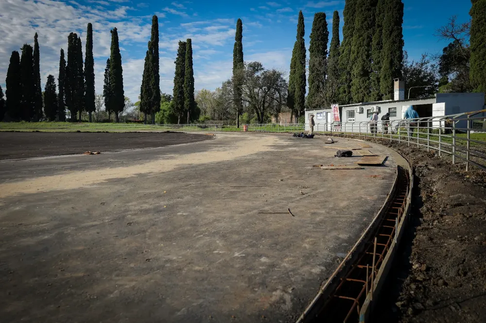 Cada vez más cerca de cumplir el sueño de la nueva Pista de Atletismo