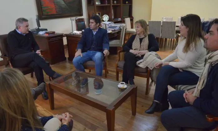 Gay repasó agenda con Mosca