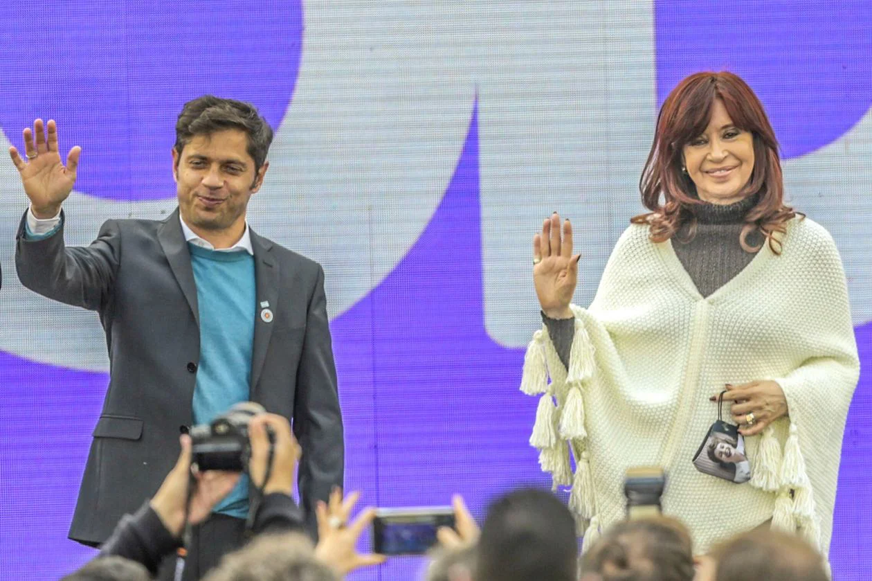 Cristina manda al PJ a la cumbre progresista en Barcelona mientras Kicillof define su jugada