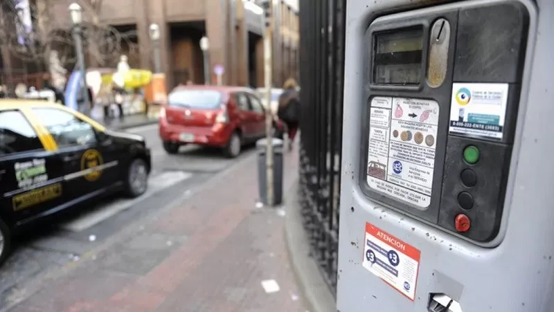 Ya no hay parquimetros en CABA y desde el miercoles se debera usar la app Blinkay