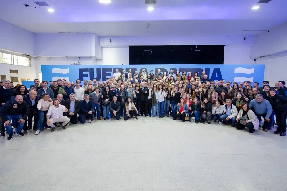 Kicillof junto a intendentes del peronismo