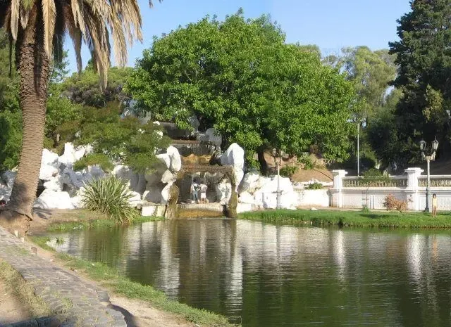 Entregan arboles a municipios bonaerenses para promover el desarrollo de bosques urbanos