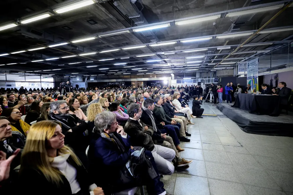 Kicillof y Sileoni refuerzan la defensa de la educación pública en el Encuentro Provincial3