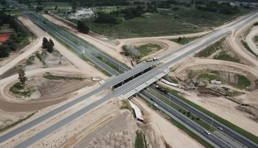 Autopista Presidente Perón 2