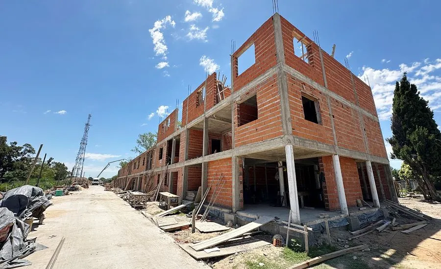 El Municipio y la Provincia avanzan con la construcción de viviendas en José Mármol