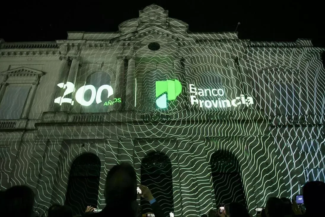 Kicillof y Cuattromo encabezaron el acto por el bicentenario del Banco Provincia