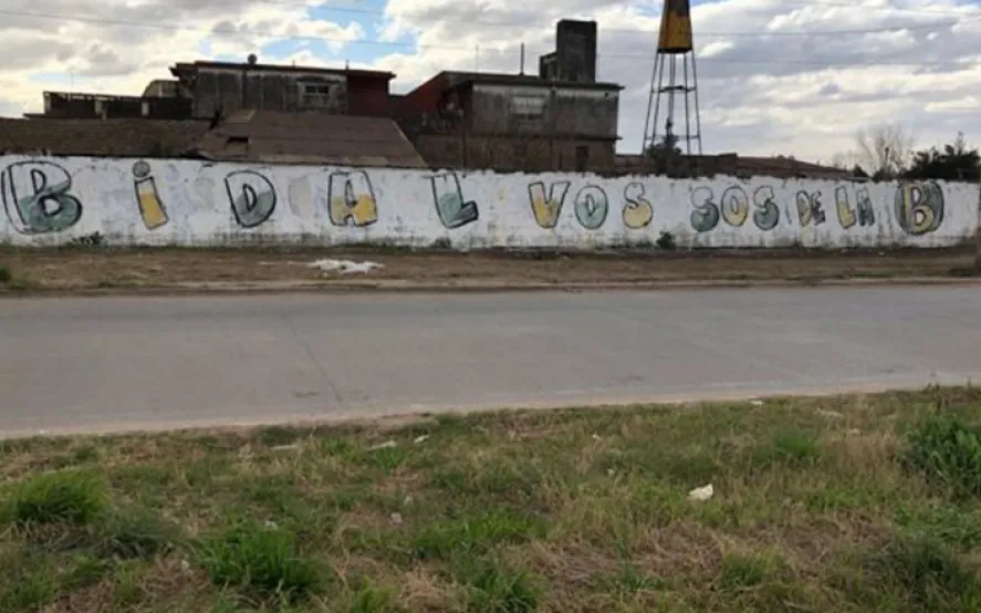 Los hinchas de Defensa y Justicia se enojaron con Vidal: “Vos sos de la B”