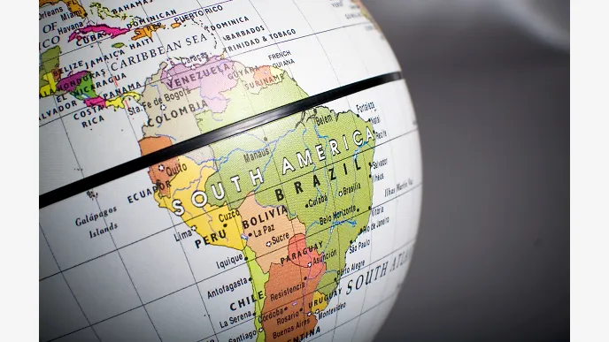 Maduro firma decretos para anexar a Venezuela el territorio en disputa con Guyana