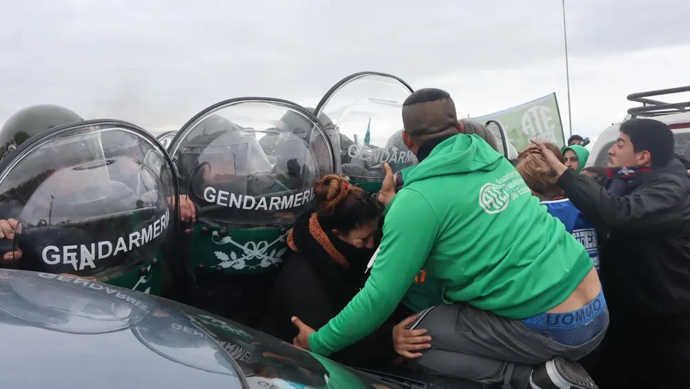 ATE repudió la violenta represión en Córdoba ATE repudió la violenta represión en Córdoba