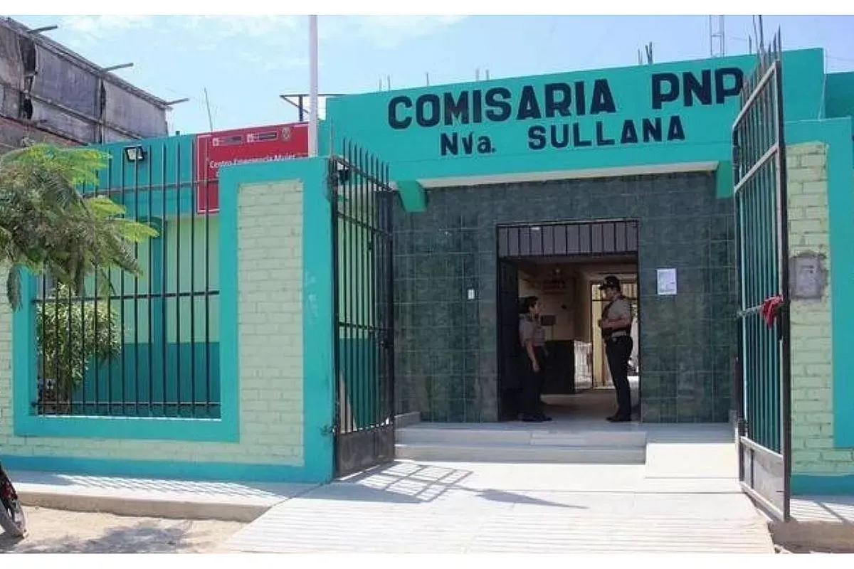 ¡Qué momento! La mamá lo agarró a cintazos a la salida de la cárcel: Mirá el video