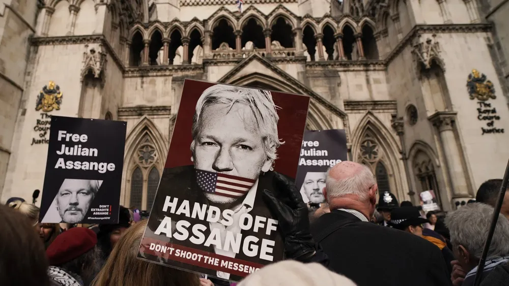 Assange recuperó su libertad.