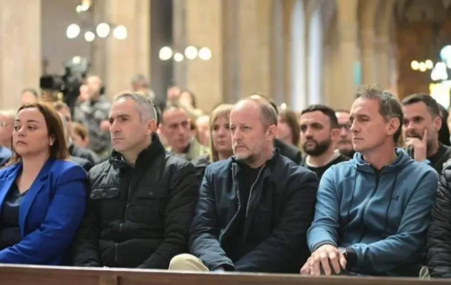 Larroque: “La misa era una buena oportunidad, pero no creo que sea la única”