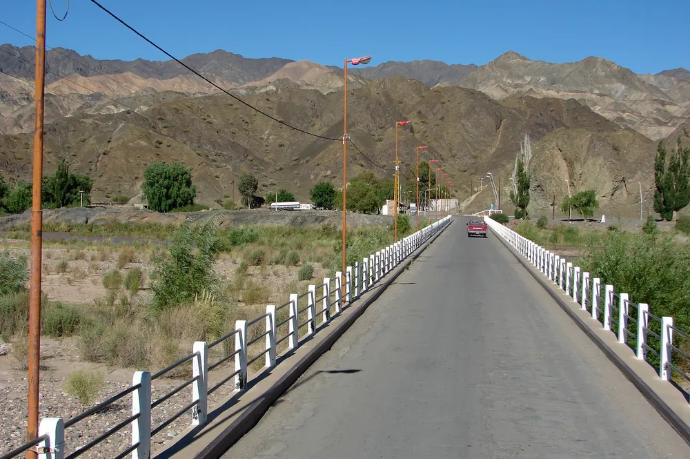 Hallaron petroglifos y arte rupestre en dos remotos puntos de la precordillera sanjuanina