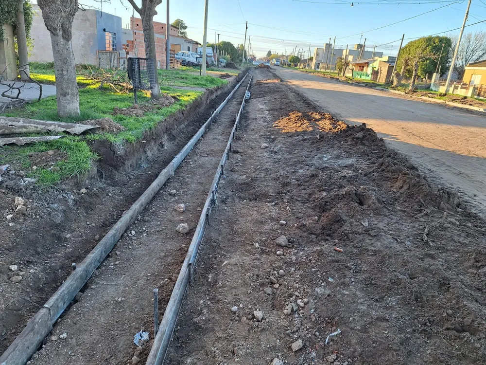 Obras de cordón cuneta en Barrio Norte 2