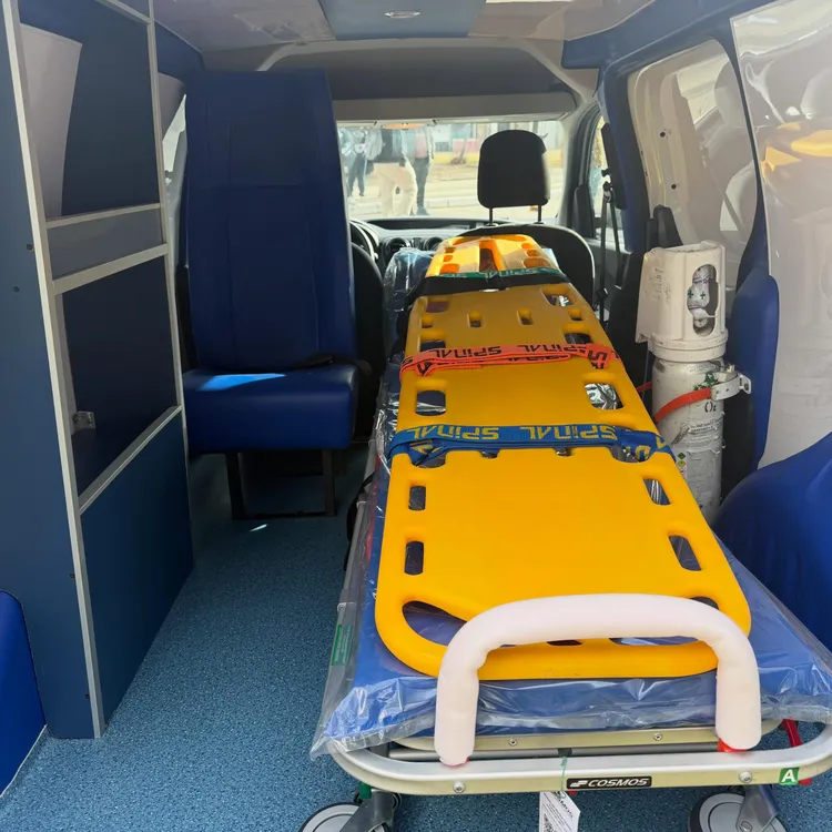 Poletti anunció la incorporación de 5 ambulancias 0 km 2