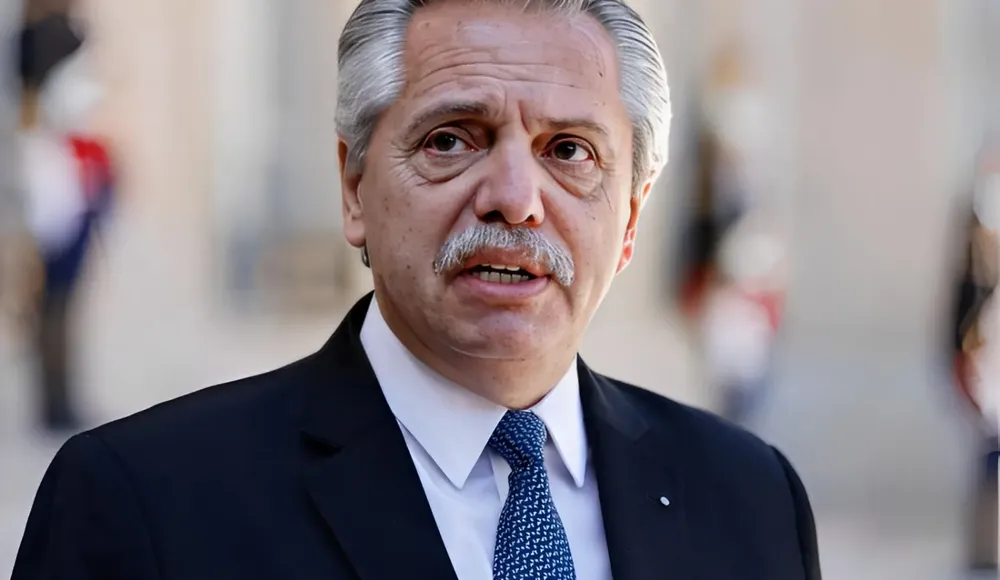 _Alberto Fernández 18