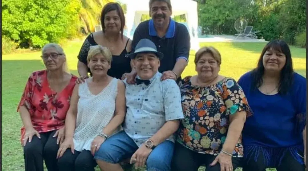 Maradona y sus hermanos