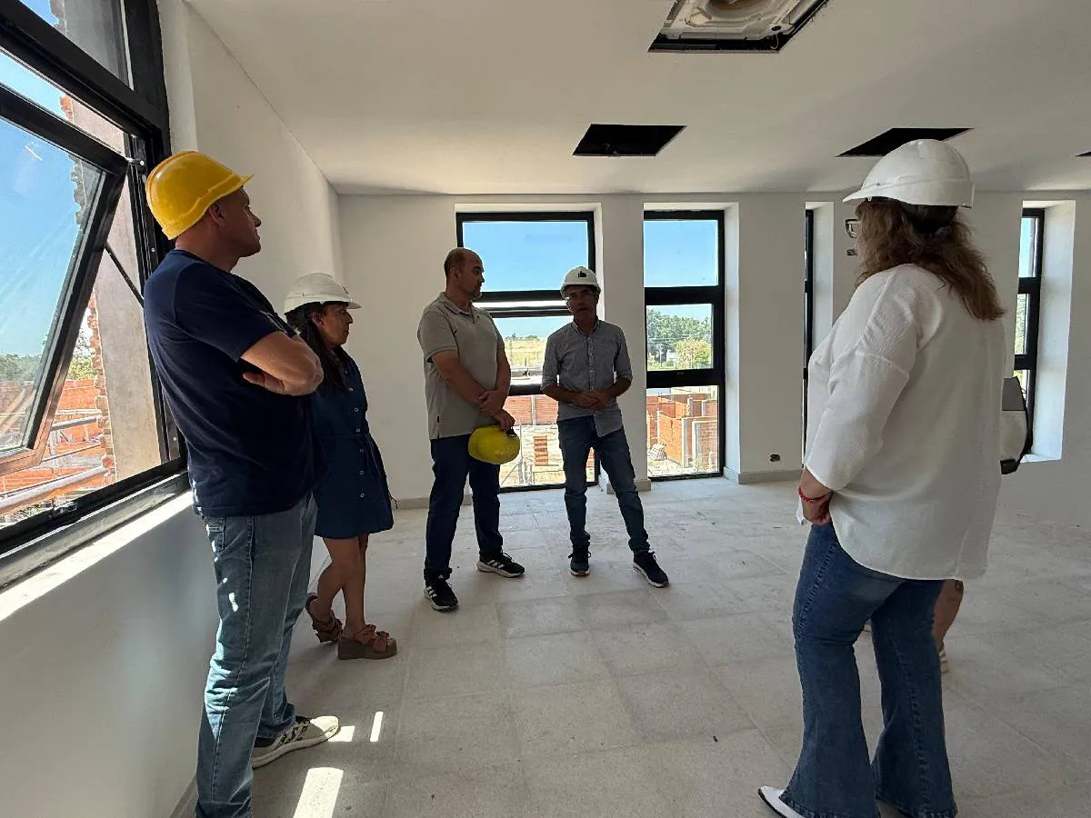 Pisano recorrió la obra de la Casa de la Provincia