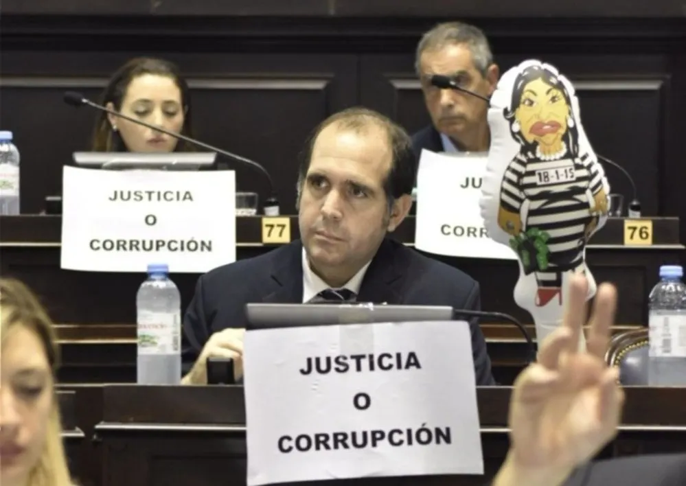 Luciano Bugallo. Luciano Bugallo.