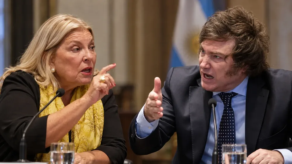 Carrió cargó contra Milei