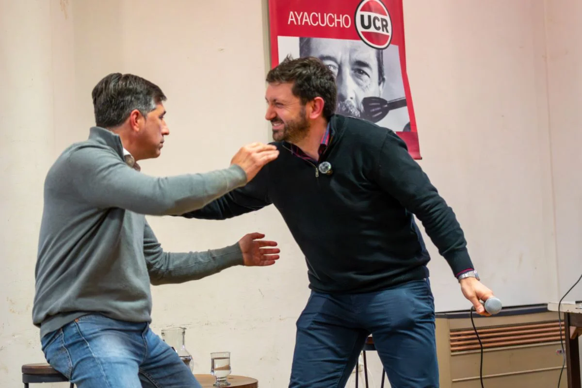 El diputado nacional Pablo Juliano y el intendente de General Viamonte, Franco Flexas.