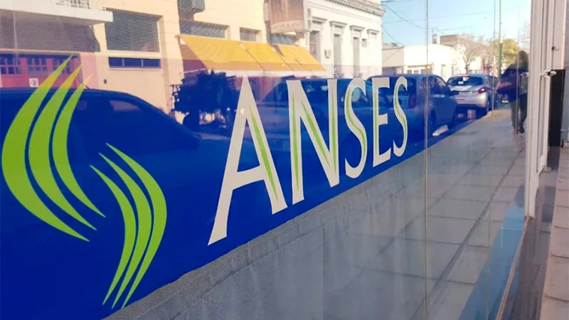 Declaran esencial e indispensable el servicio de atencion telefonica de la Anses a traves del 130