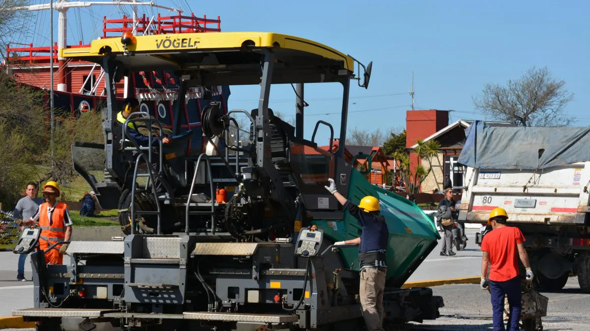 Continúan los trabajos del Plan Municipal de Bacheo en Santa Teresita 1