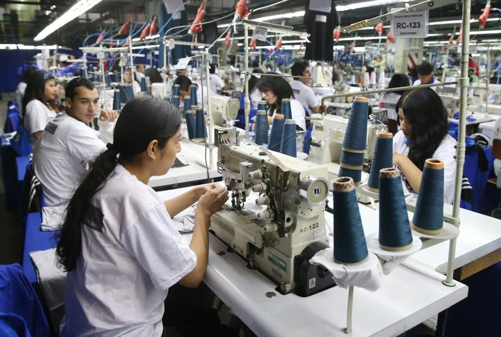 Importaciones y pérdida de consumo las textiles advierten sobre una contracción histórica del sector