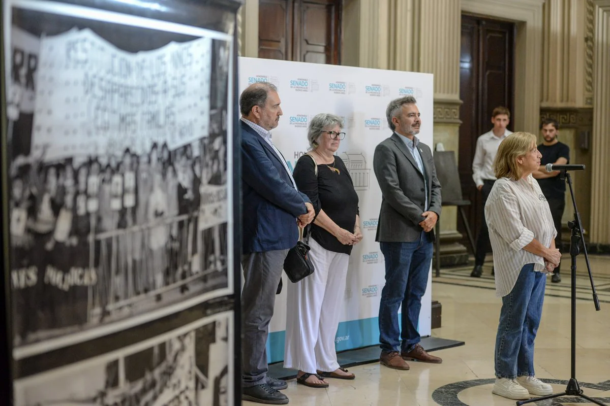 El Senado bonaerense inauguró una muestra fotográfica en el Mes de la Memoria