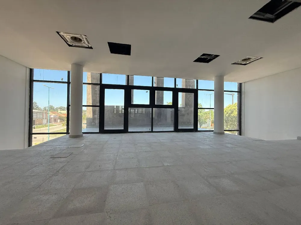 Pisano recorrió la obra de la Casa de la Provincia 2