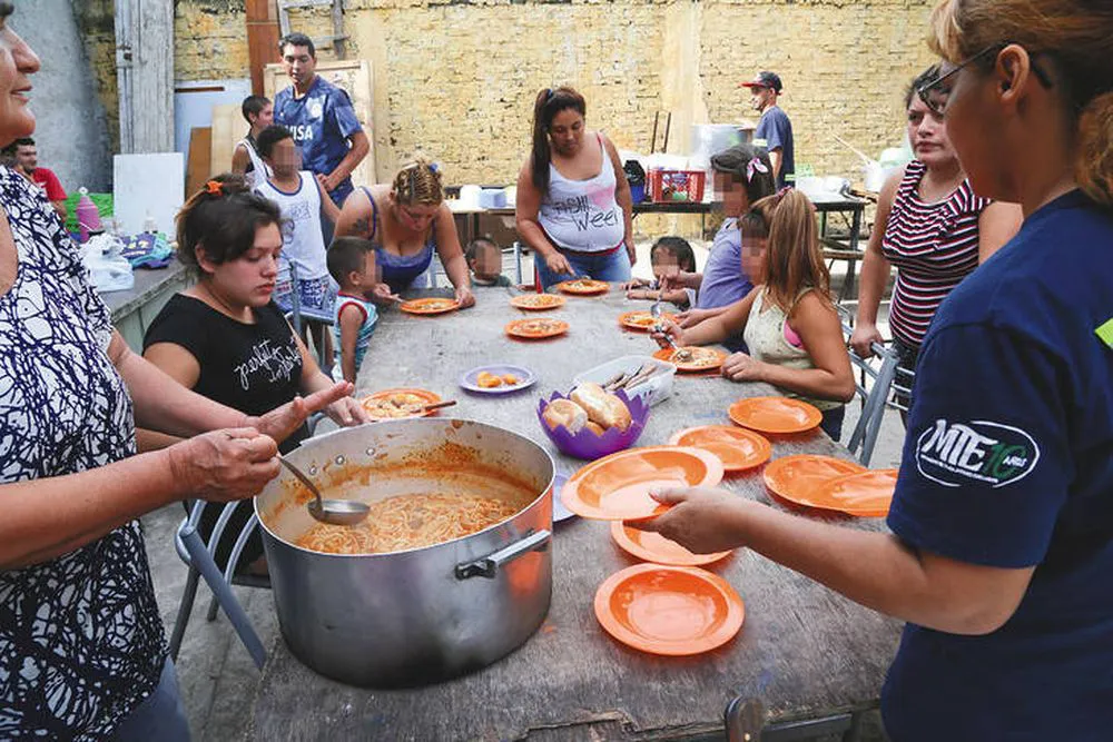 El costo oculto de la crisis sube el estrés económico y golpea fuerte a hogares con niños