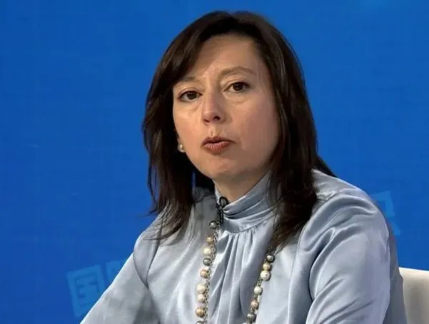 Julie Kozack vocera del FMI