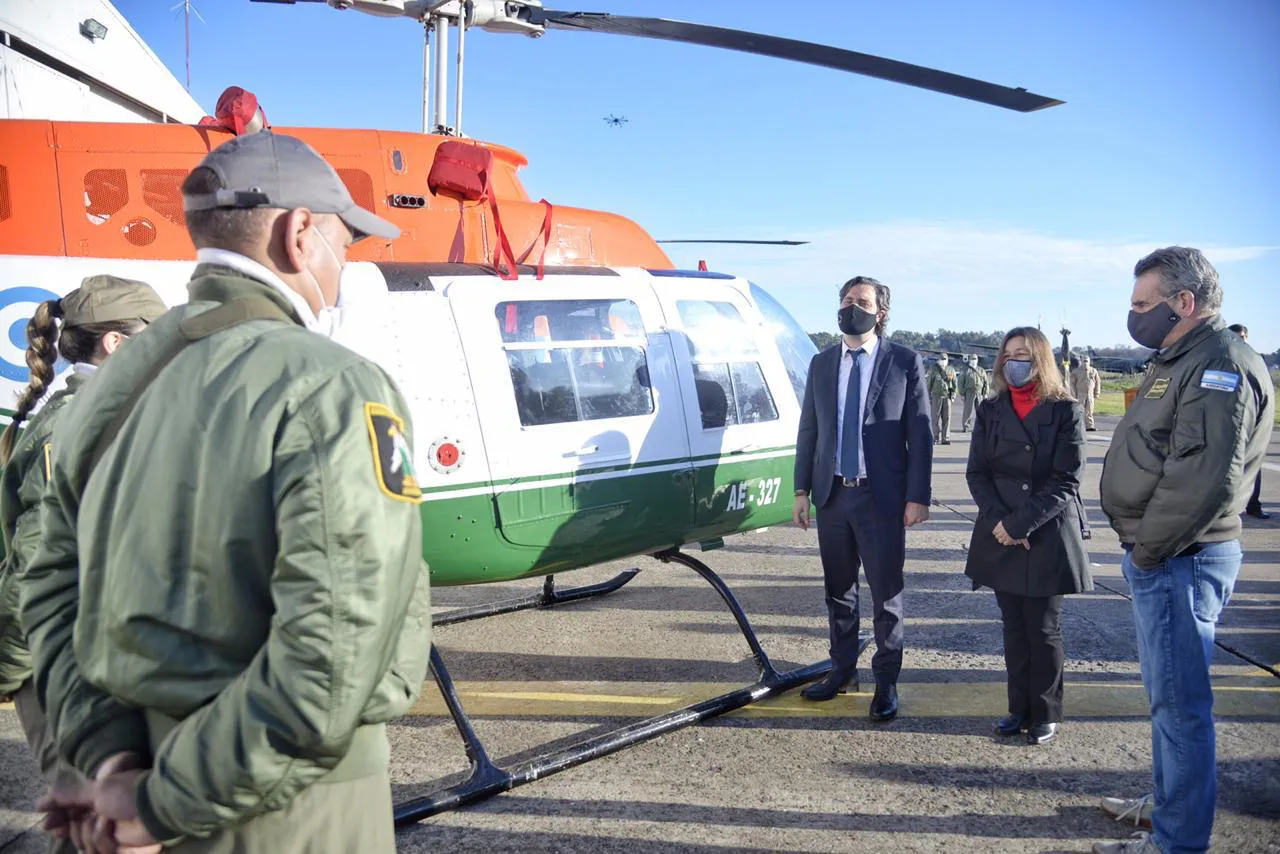 Cafiero, Rossi y Frederic encabezaron acto de transferencia de helicópteros en Campo de Mayo