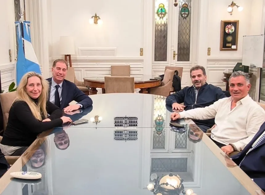 Karina Milei recibe al PRO mientras afina el congreso en Buenos Aires