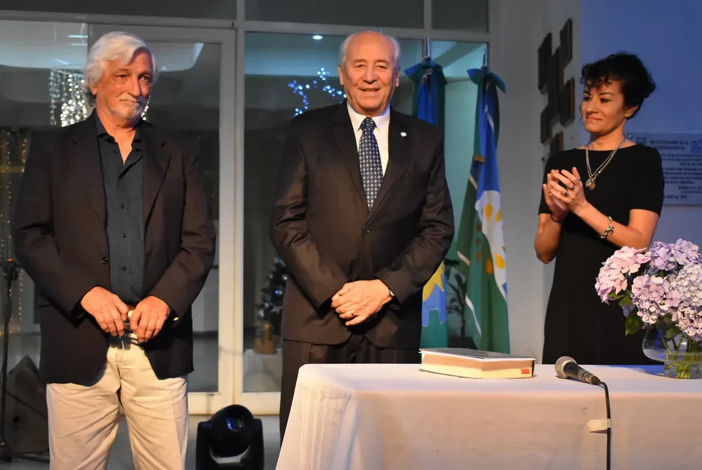 Tres Lomas: Roberto Álvarez asumió su tercer mandato consecutivo