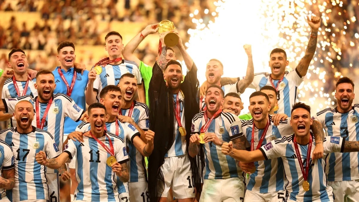 De las premoniciones del Dibu a Messi campeón los datos que dejó Qatar 2022